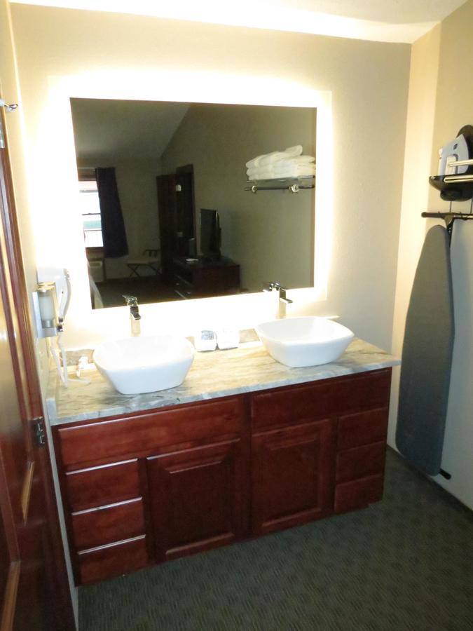 Edgewater Hotel And Suites Put-in-Bay Kültér fotó